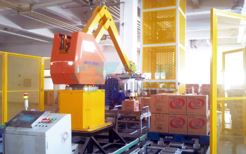 自動(dòng)碼垛機(jī)器人