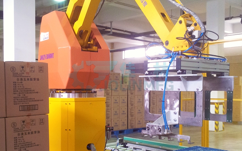 自動(dòng)碼垛機(jī)器人